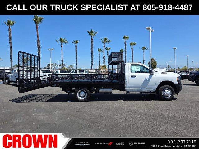 2024 Ram 3500 Tradesman photo 3