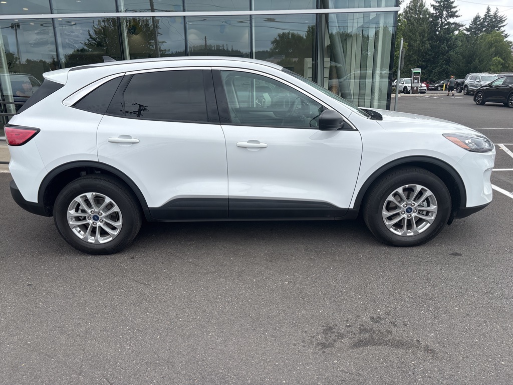 2022 Ford Escape SE photo 4