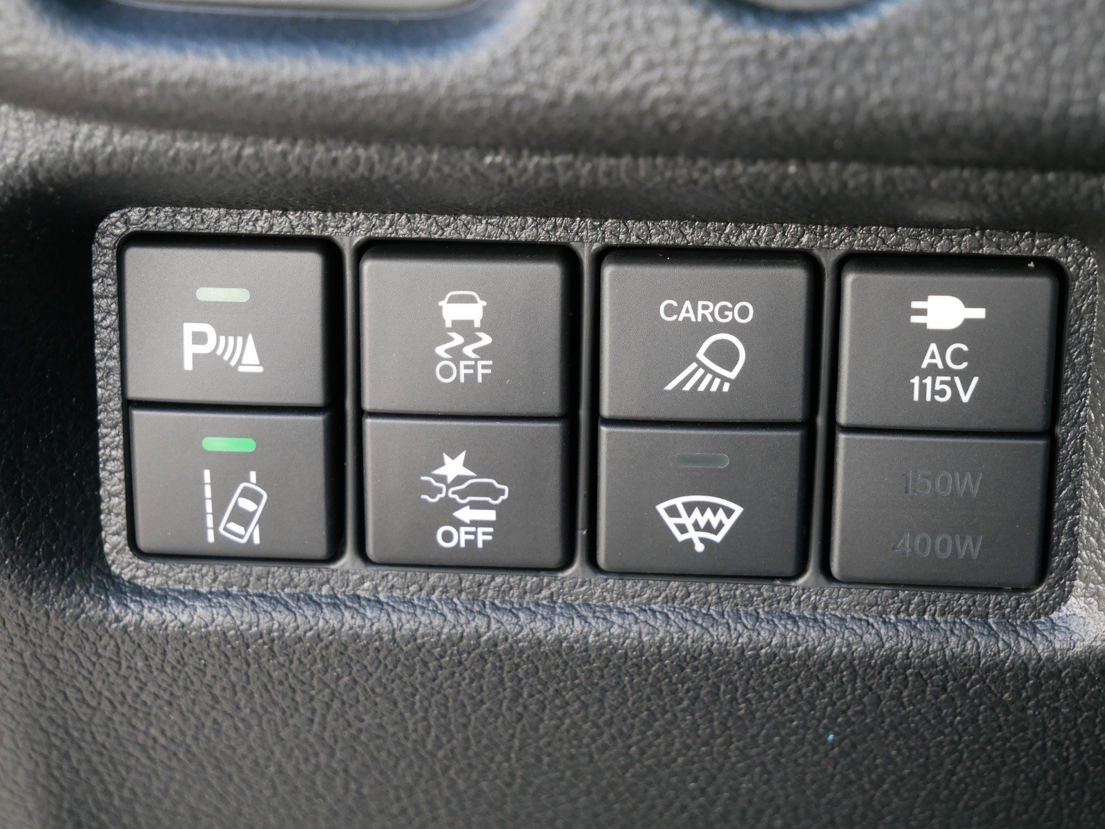 2025 Honda Ridgeline Black Edition photo 2
