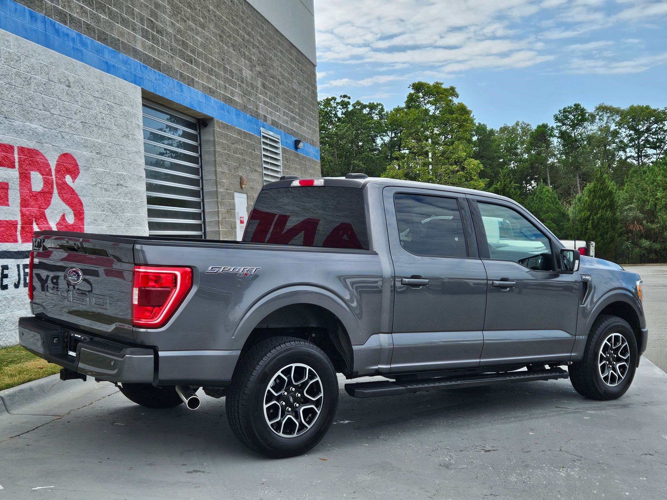 2023 Ford F-150 XLT photo 7