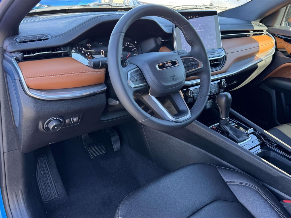 2024 Jeep Compass Limited photo 2