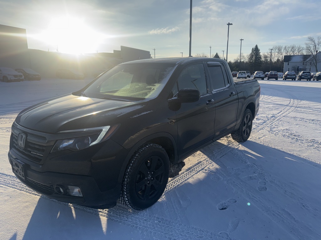 2017 Honda Ridgeline Black Edition photo 2