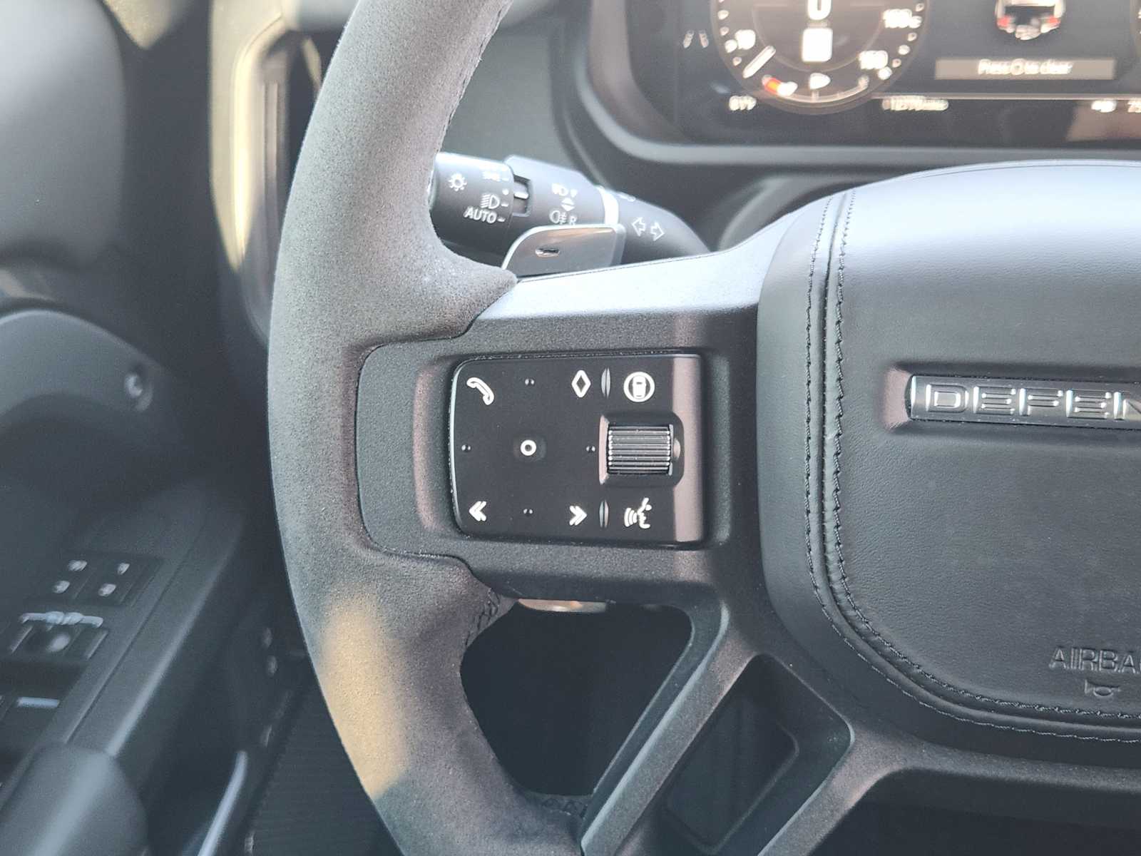 2024 Land Rover Defender Carpathian Edition photo 29