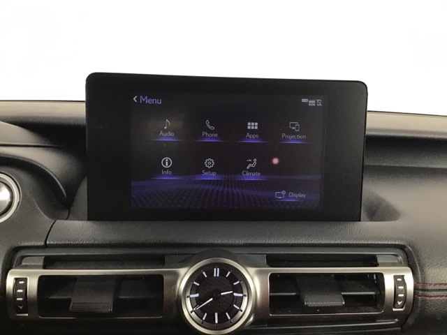 2022 Lexus IS 300 photo 16
