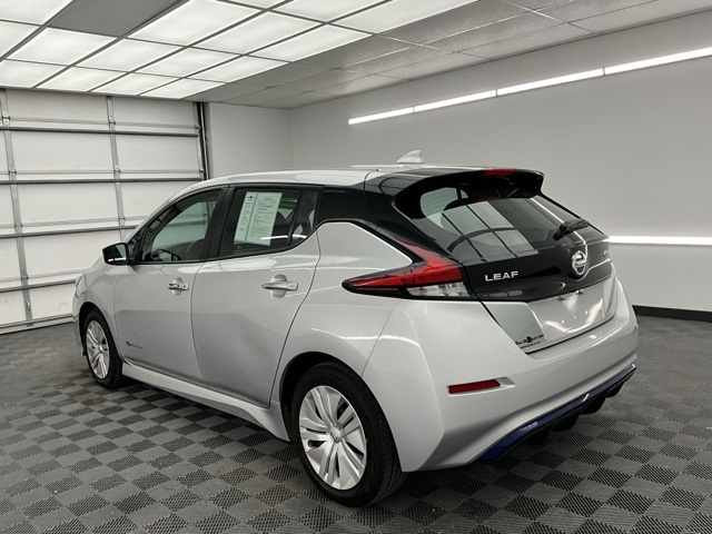 2019 Nissan Leaf S photo 16