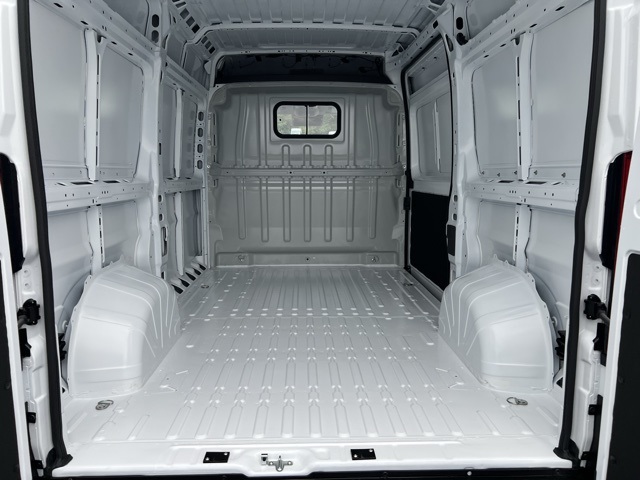 2026 Ram ProMaster 2500 photo 4