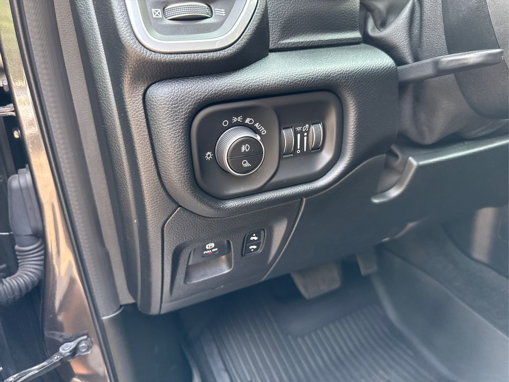 2020 Ram 1500 Laramie photo 38