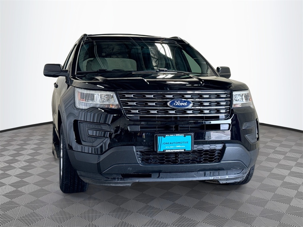 2017 Ford Explorer Base photo 3