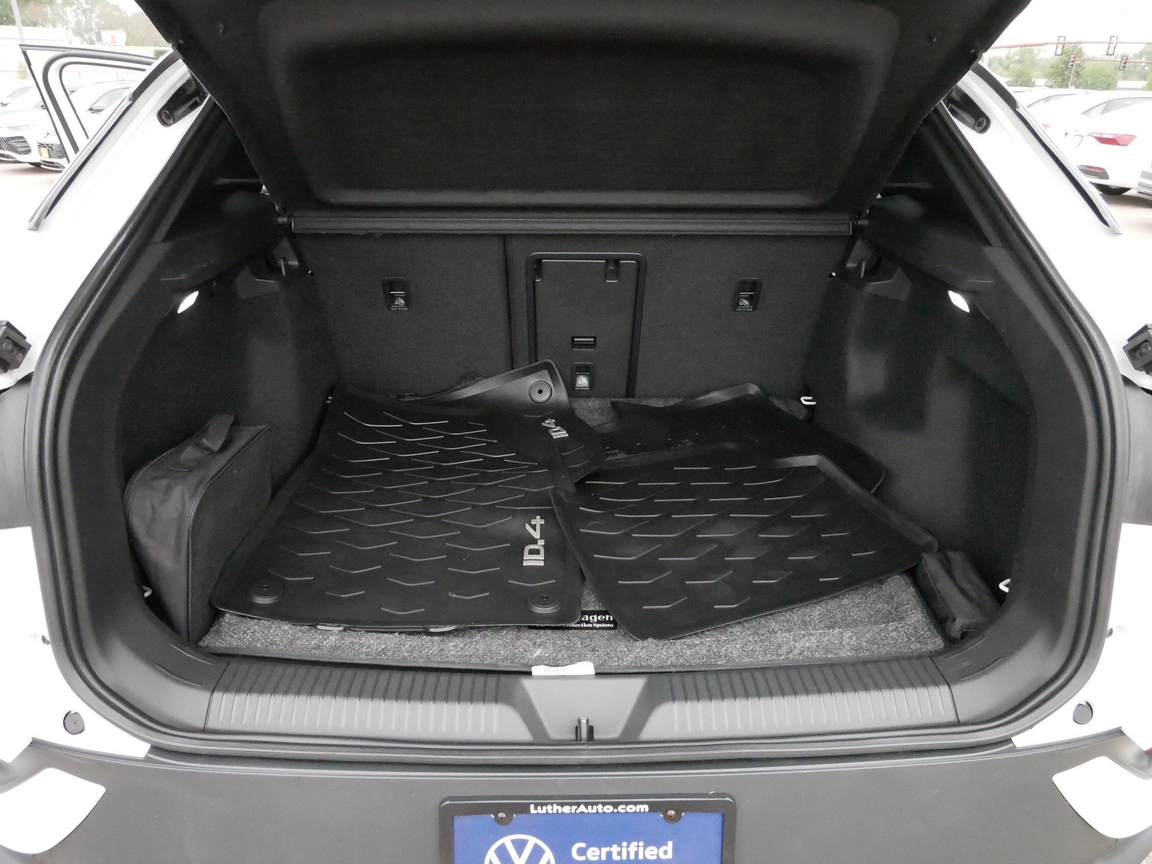 2023 Volkswagen ID.4 Pro Plus photo 18