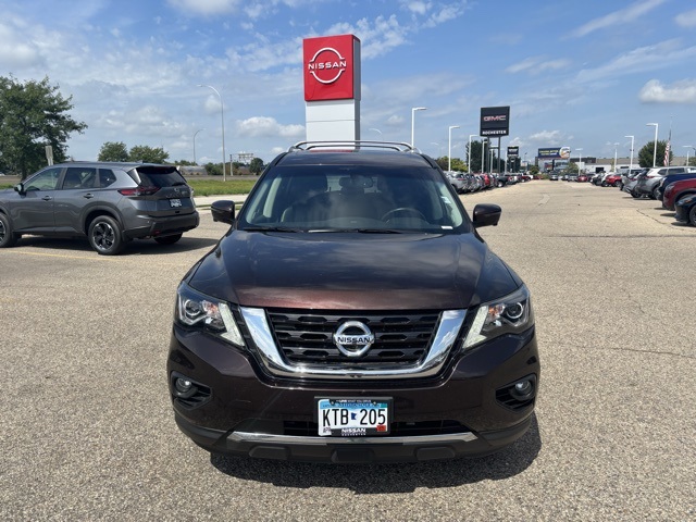 2019 Nissan Pathfinder Platinum photo 6