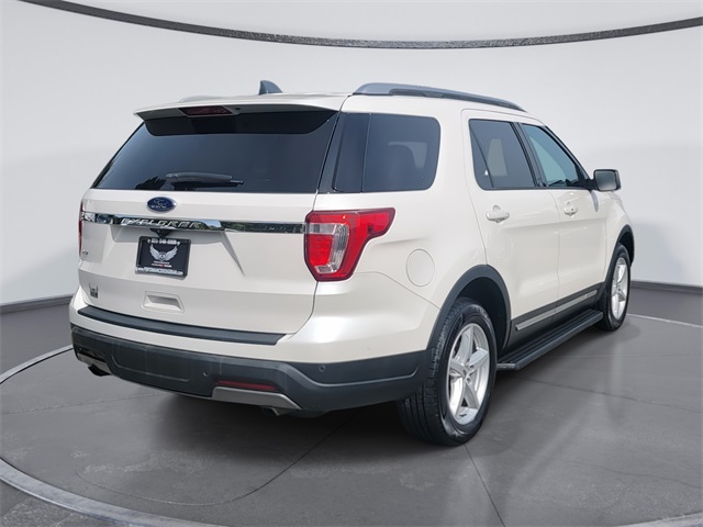 2019 Ford Explorer XLT photo 4