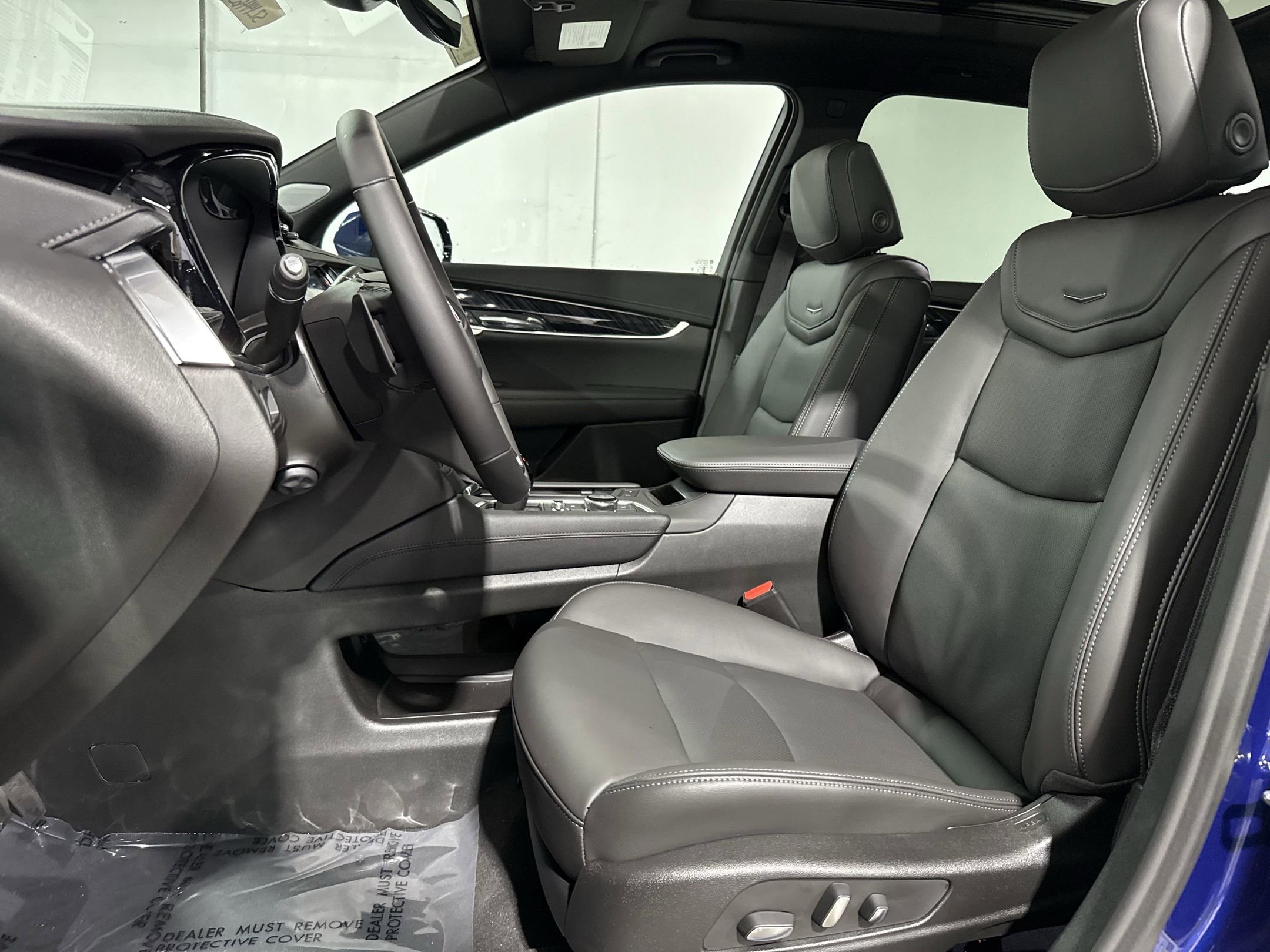 2025 Cadillac XT6 Premium Luxury photo 4