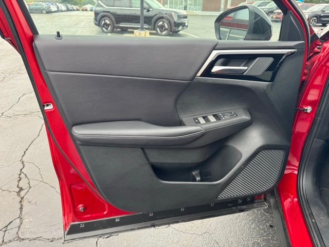 2024 Mitsubishi Outlander photo 18