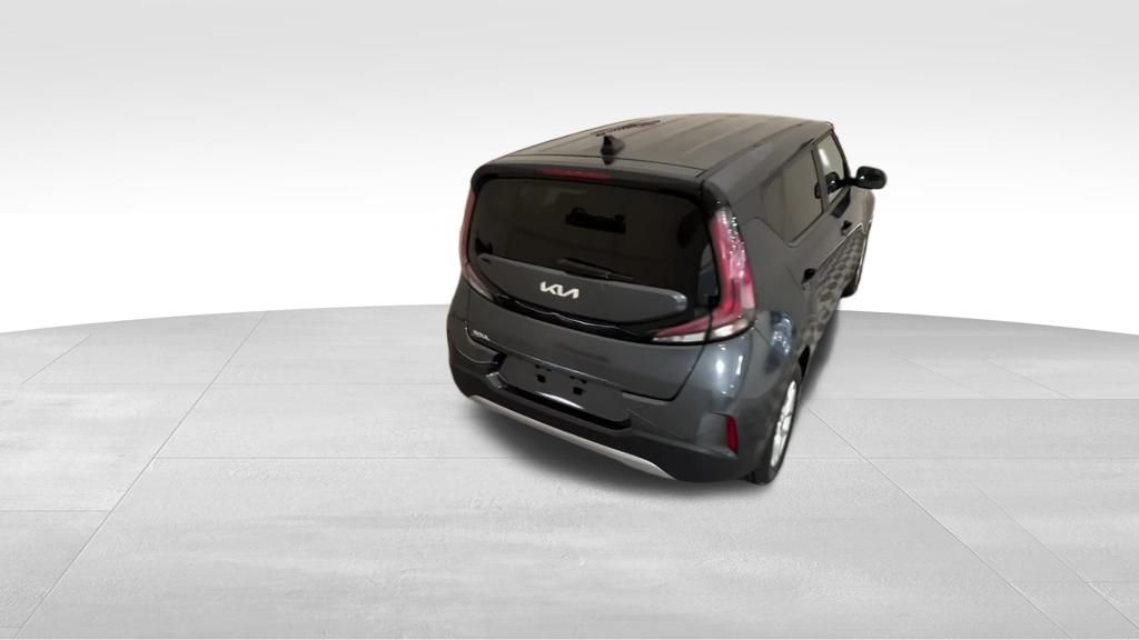 2023 Kia Soul LX photo 3