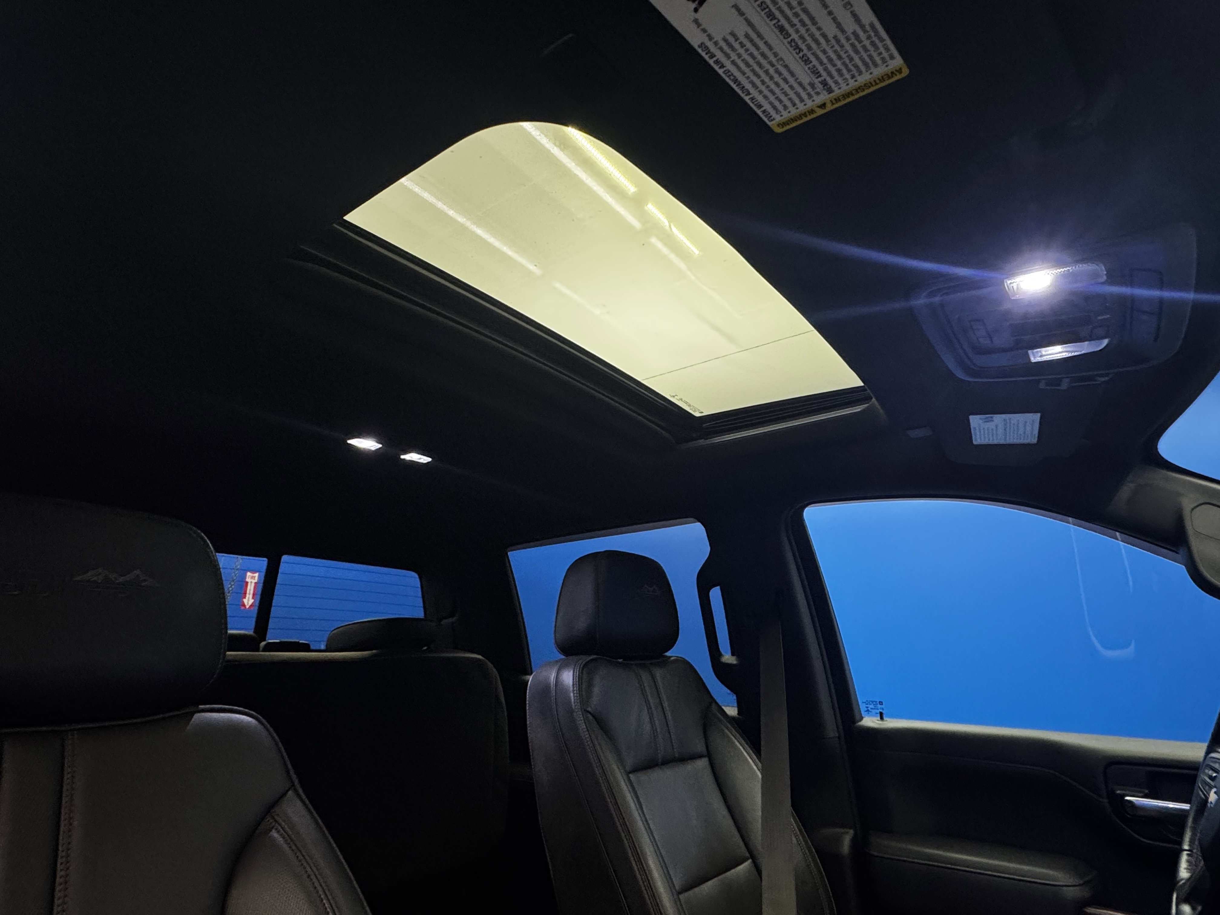 2020 Chevrolet Silverado 1500 High Country photo 10