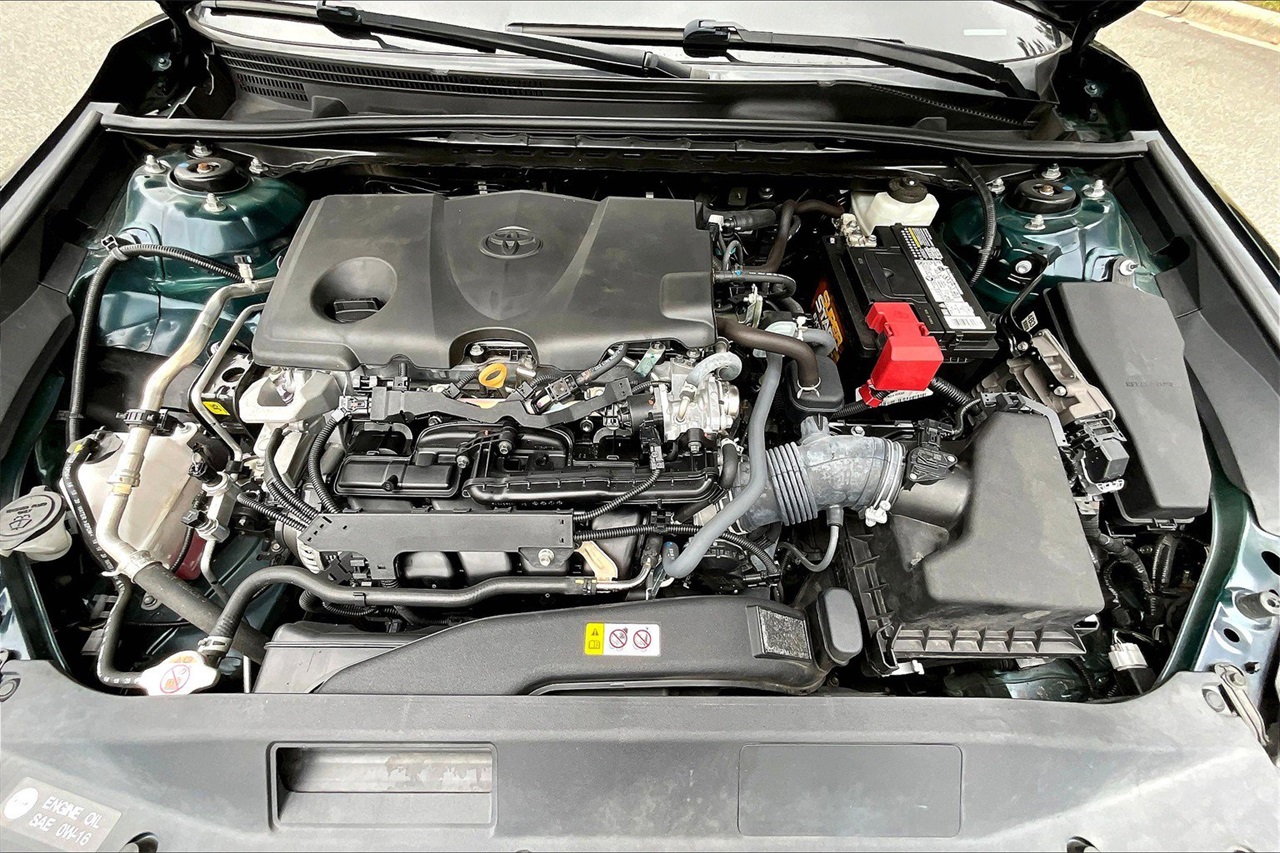 2021 Toyota Camry SE photo 27