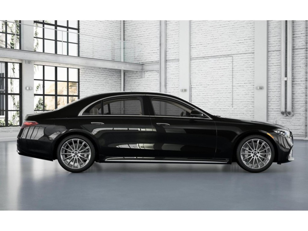 2025 Mercedes Benz S 580 4MATIC photo 2