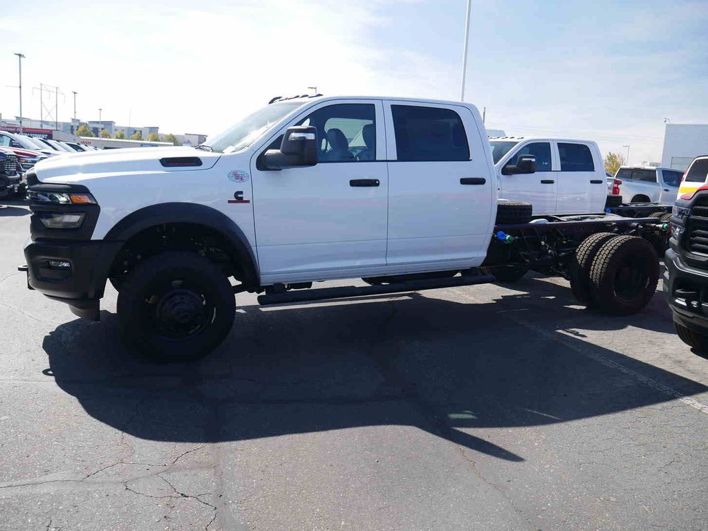 2026 Ram 5500 Tradesman photo 4