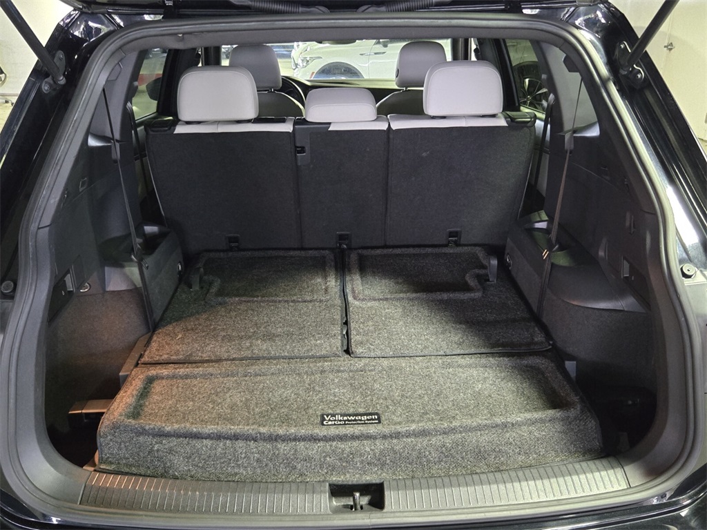 2021 Volkswagen Tiguan SE R-Line Black photo 11