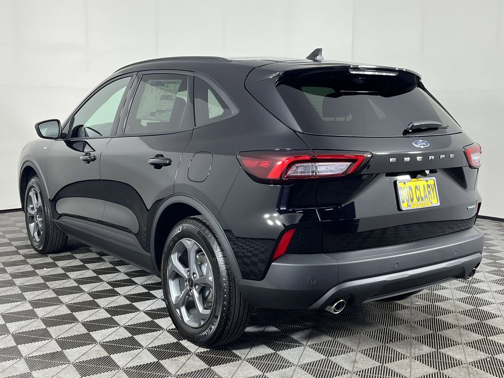 2025 Ford Escape ST-Line photo 4