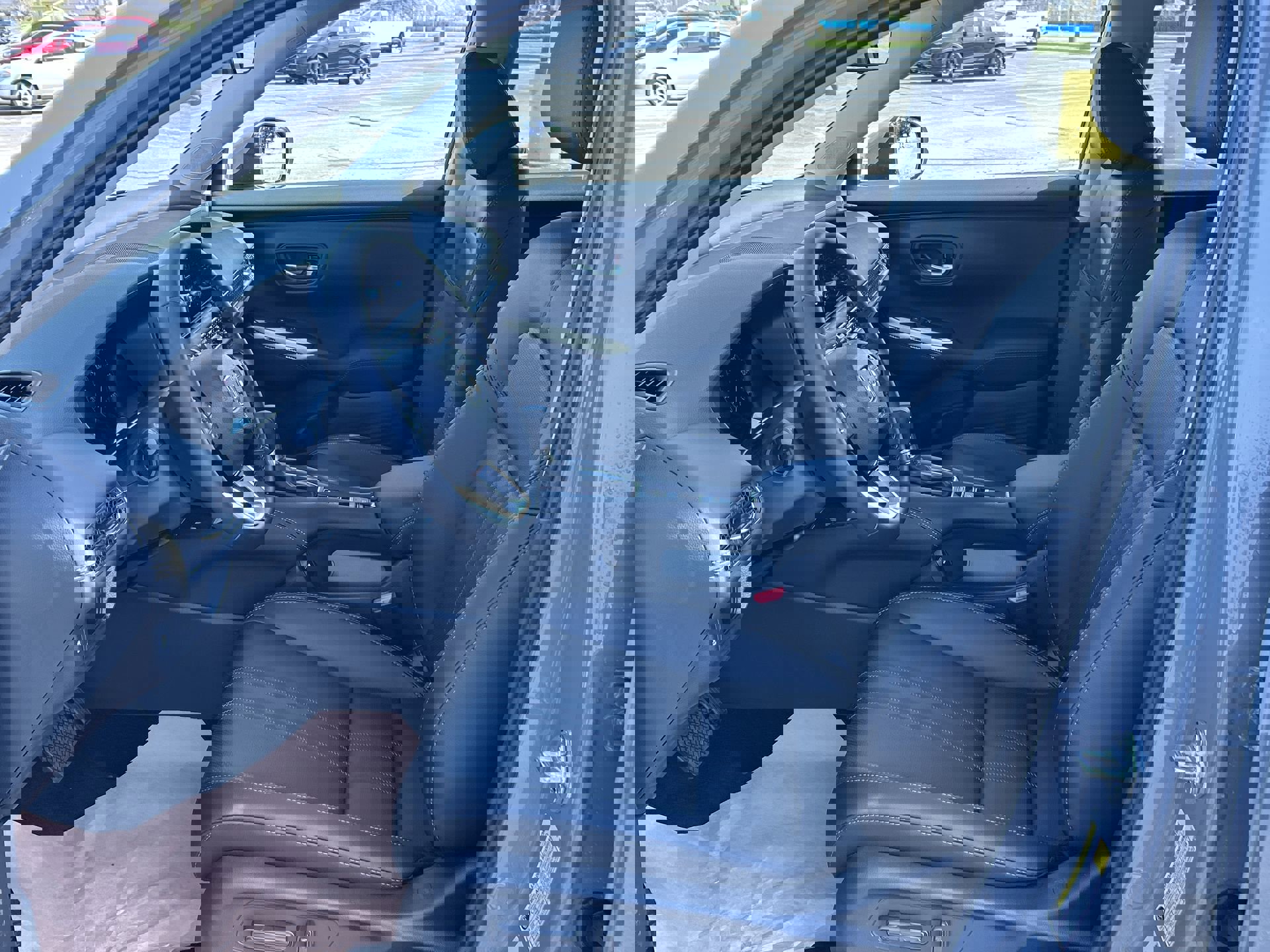 2026 Honda HR-V EX-L photo 11