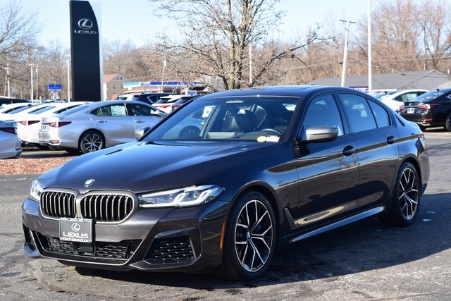 2022 BMW 5 Series M550i's photo