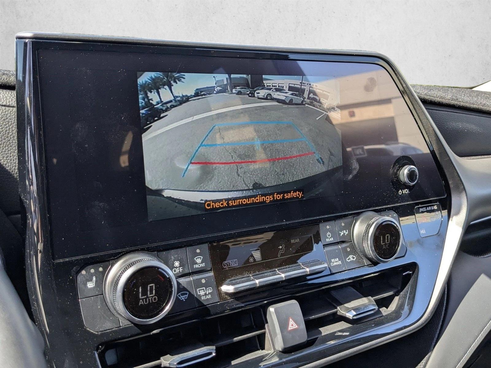 2024 Toyota Highlander Hybrid XLE photo 10