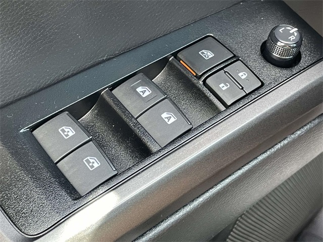 2022 Toyota Tacoma TRD Off-Road photo 16