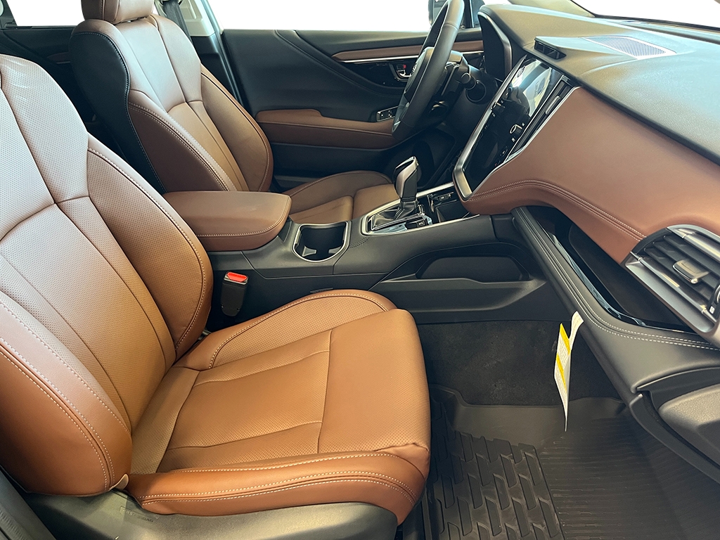 2025 Subaru Outback Touring XT photo 16
