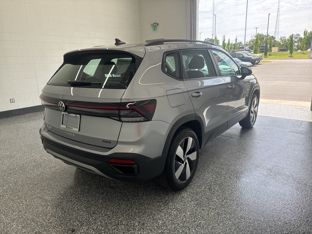 2025 Volkswagen Taos S photo 4
