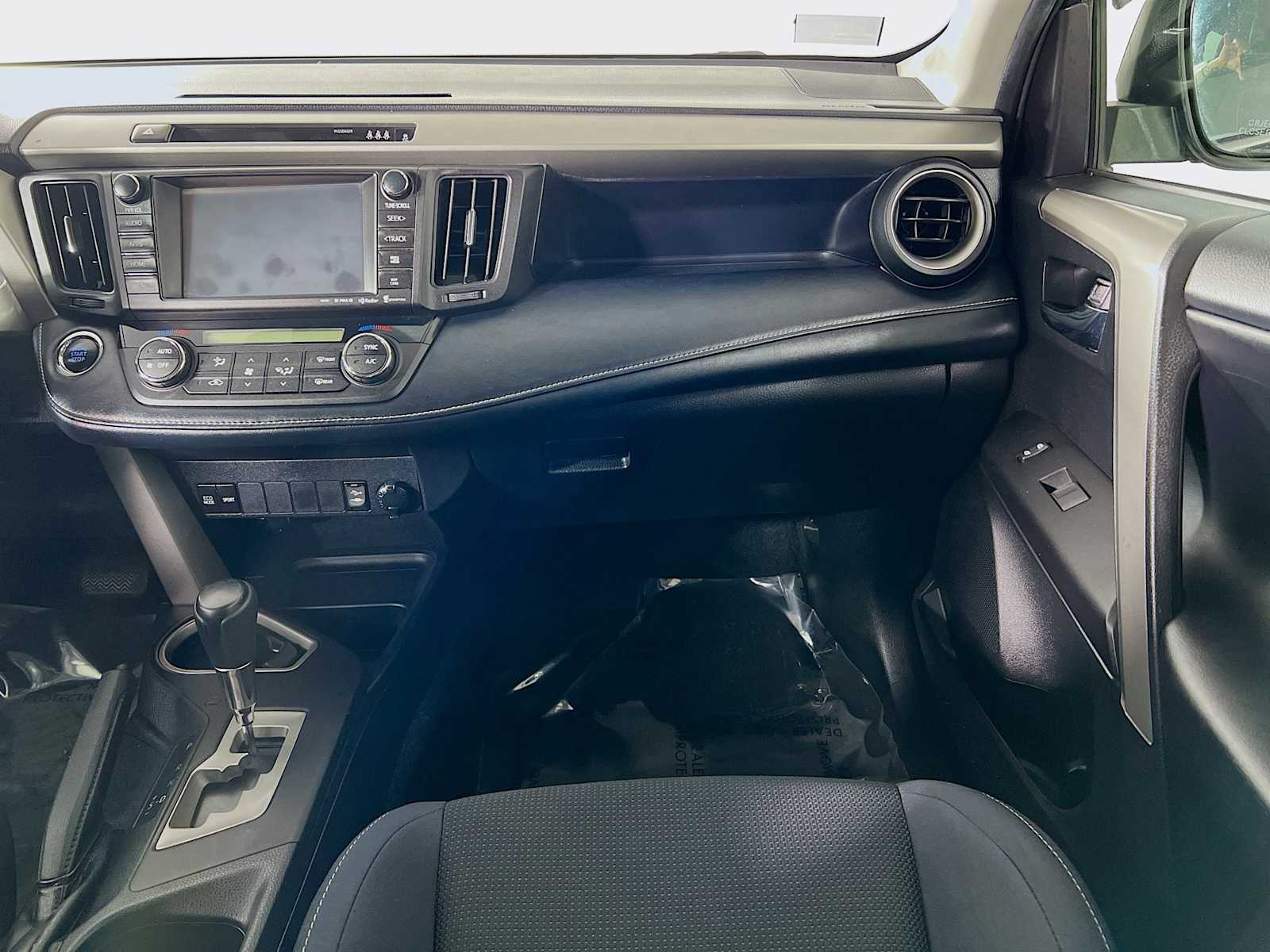 2018 Toyota RAV4 XLE photo 20