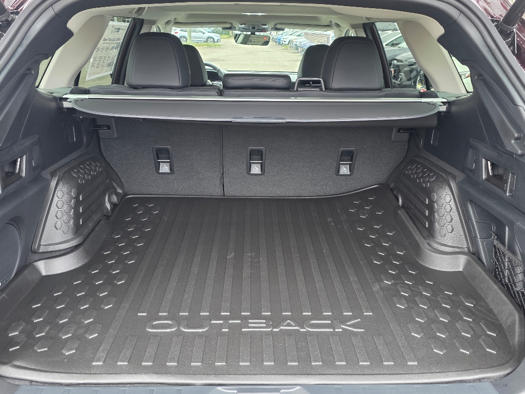 2025 Subaru Outback Limited photo 4