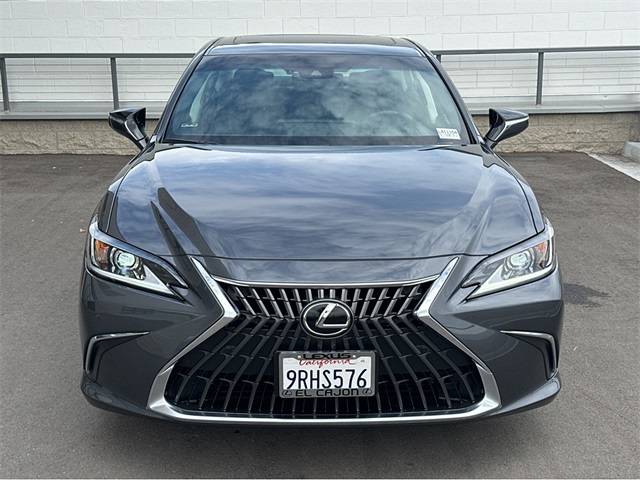 2025 Lexus ES 300h Premium photo 3