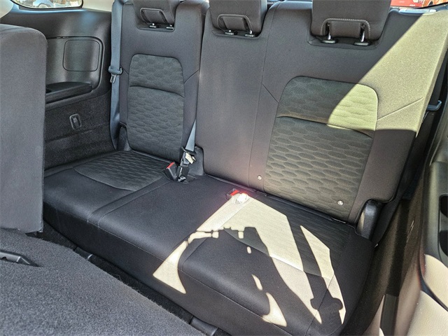 2024 Nissan Pathfinder SV photo 13