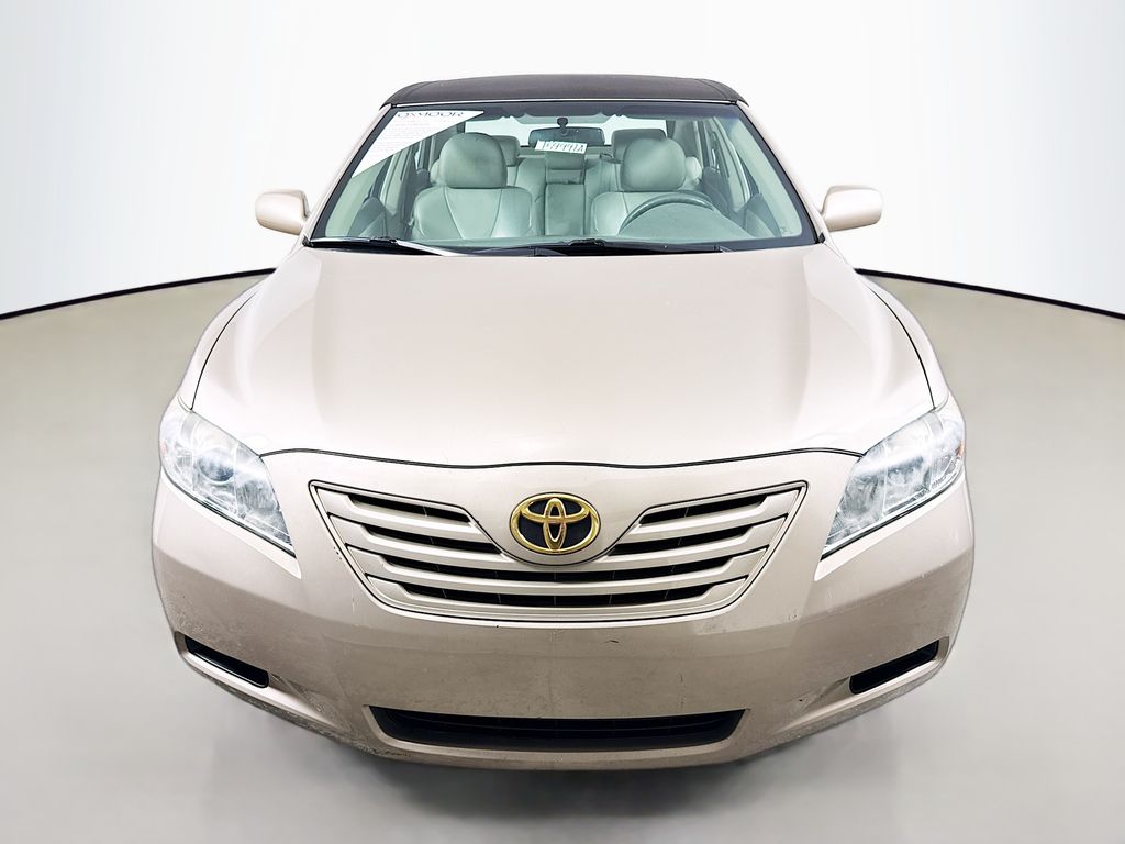 2009 Toyota Camry LE photo 2
