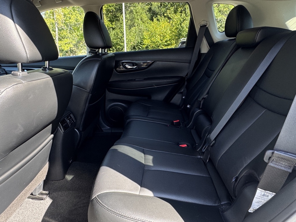 2019 Nissan Rogue SL photo 20