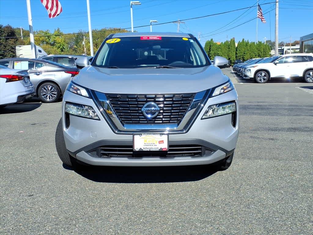 2021 Nissan Rogue SV photo 2