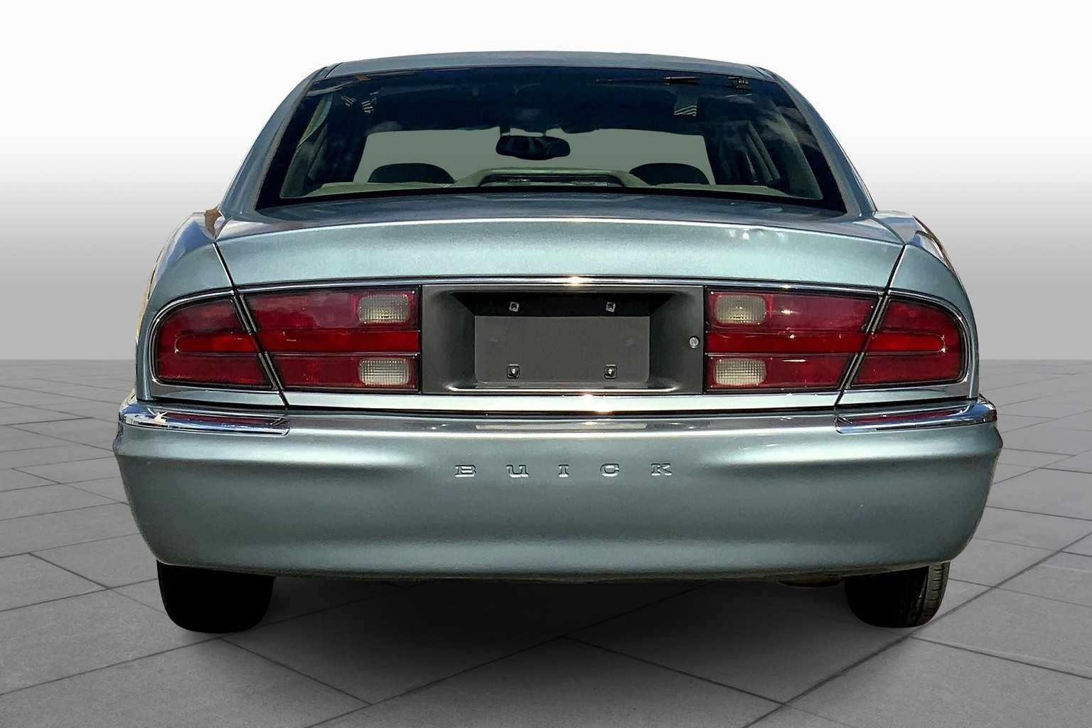 2004 Buick Park Avenue photo 4