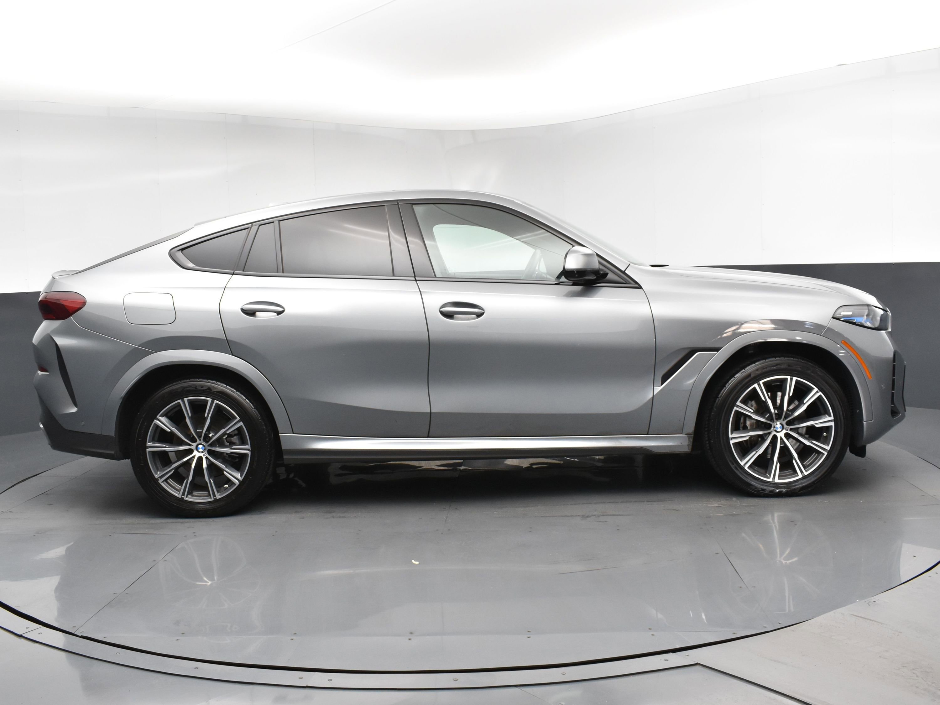 2025 Bmw X6 xDrive40i photo 3