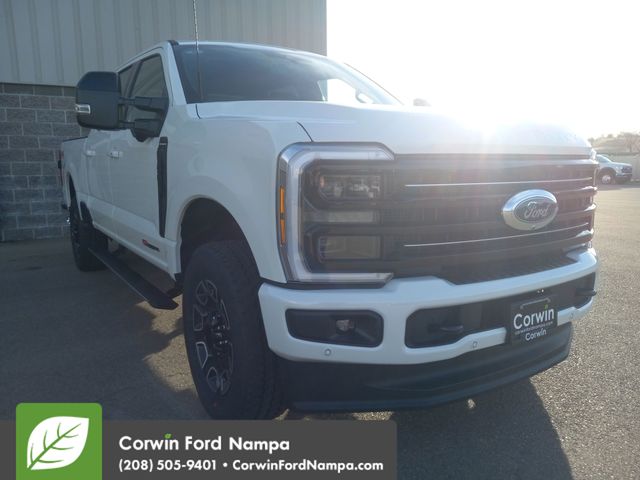 2026 Ford F-350 Super Duty Platinum's photo