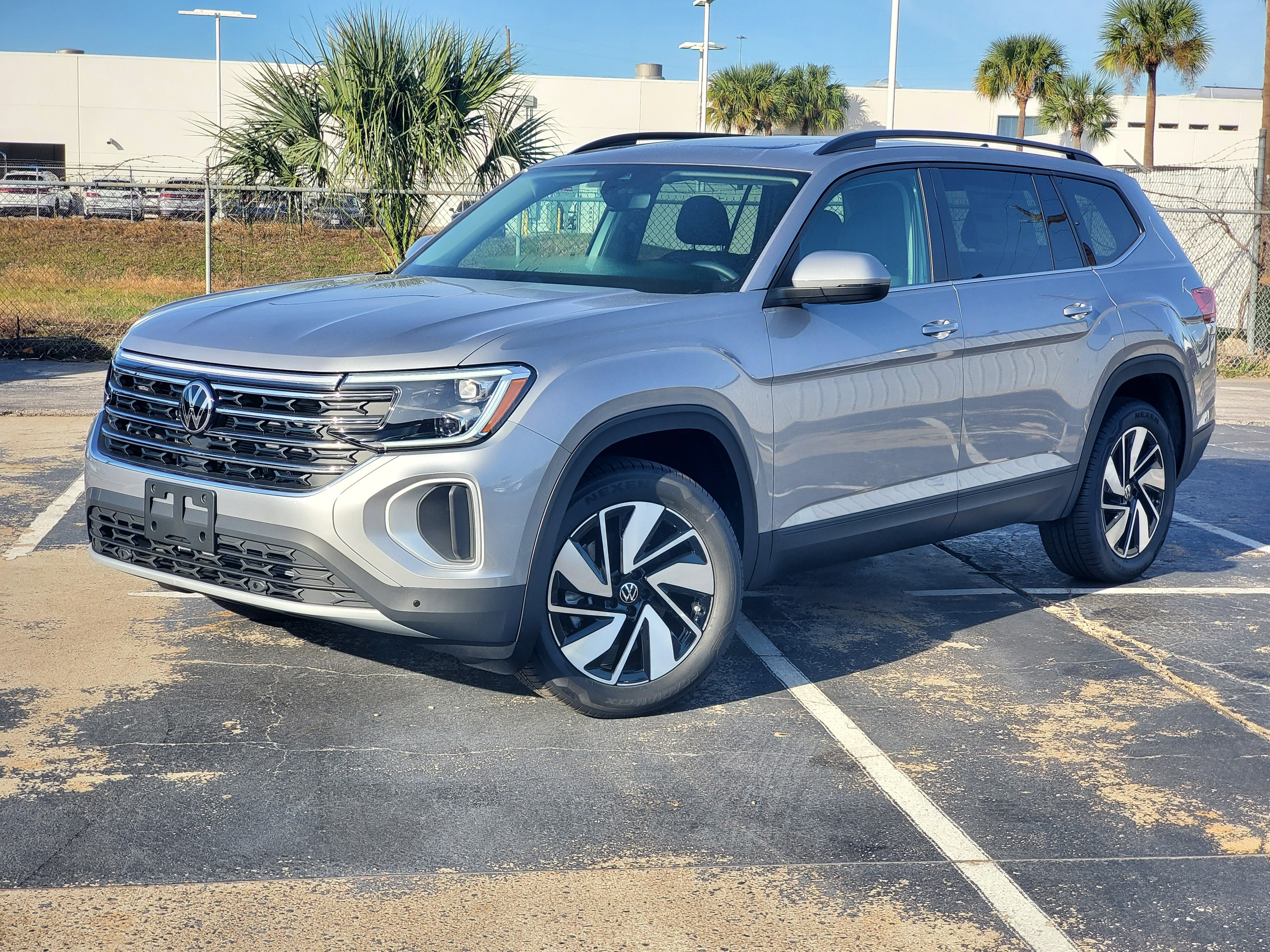 2026 Volkswagen Atlas SE w/Tech's photo