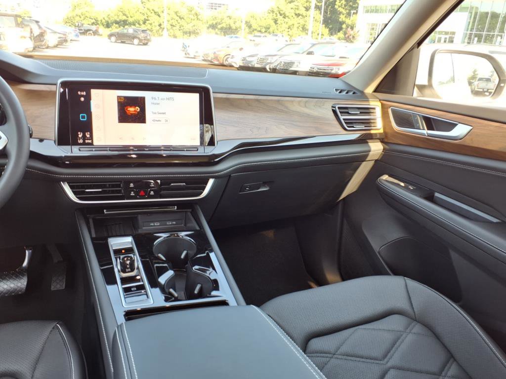 2025 Volkswagen Atlas SE Technology photo 24