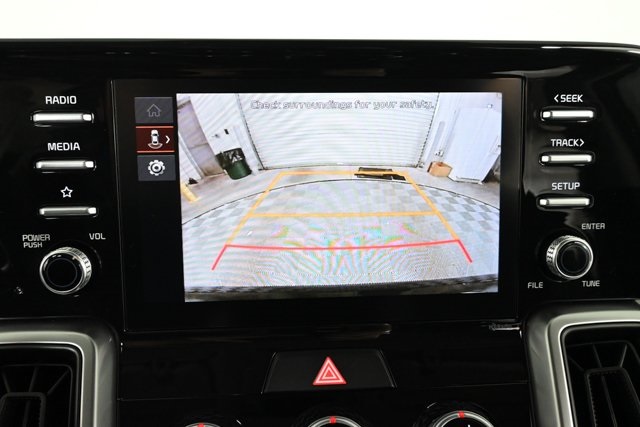 2023 Kia Sorento LX photo 4