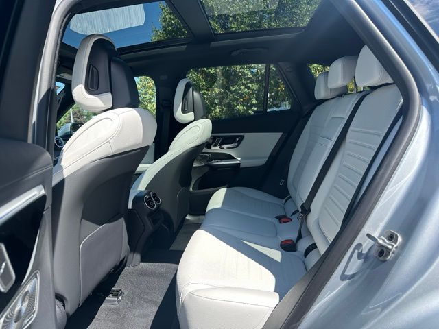 2026 Mercedes Benz GLC 300 4MATIC photo 17