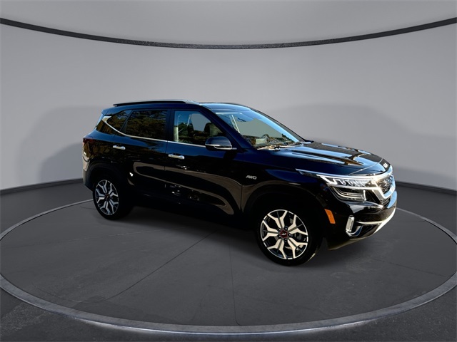 2023 Kia Seltos SX photo 2