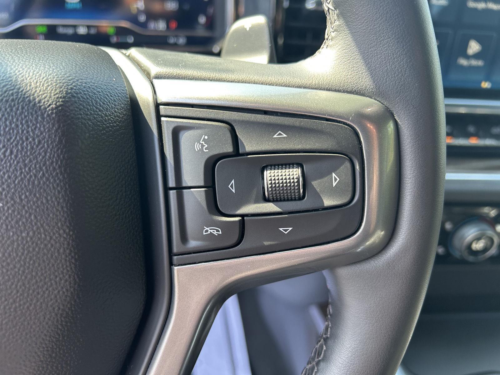 2023 Chevrolet Silverado 1500 RST photo 17