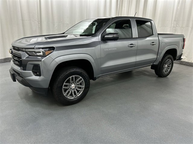 2026 Chevrolet Colorado LT photo 2