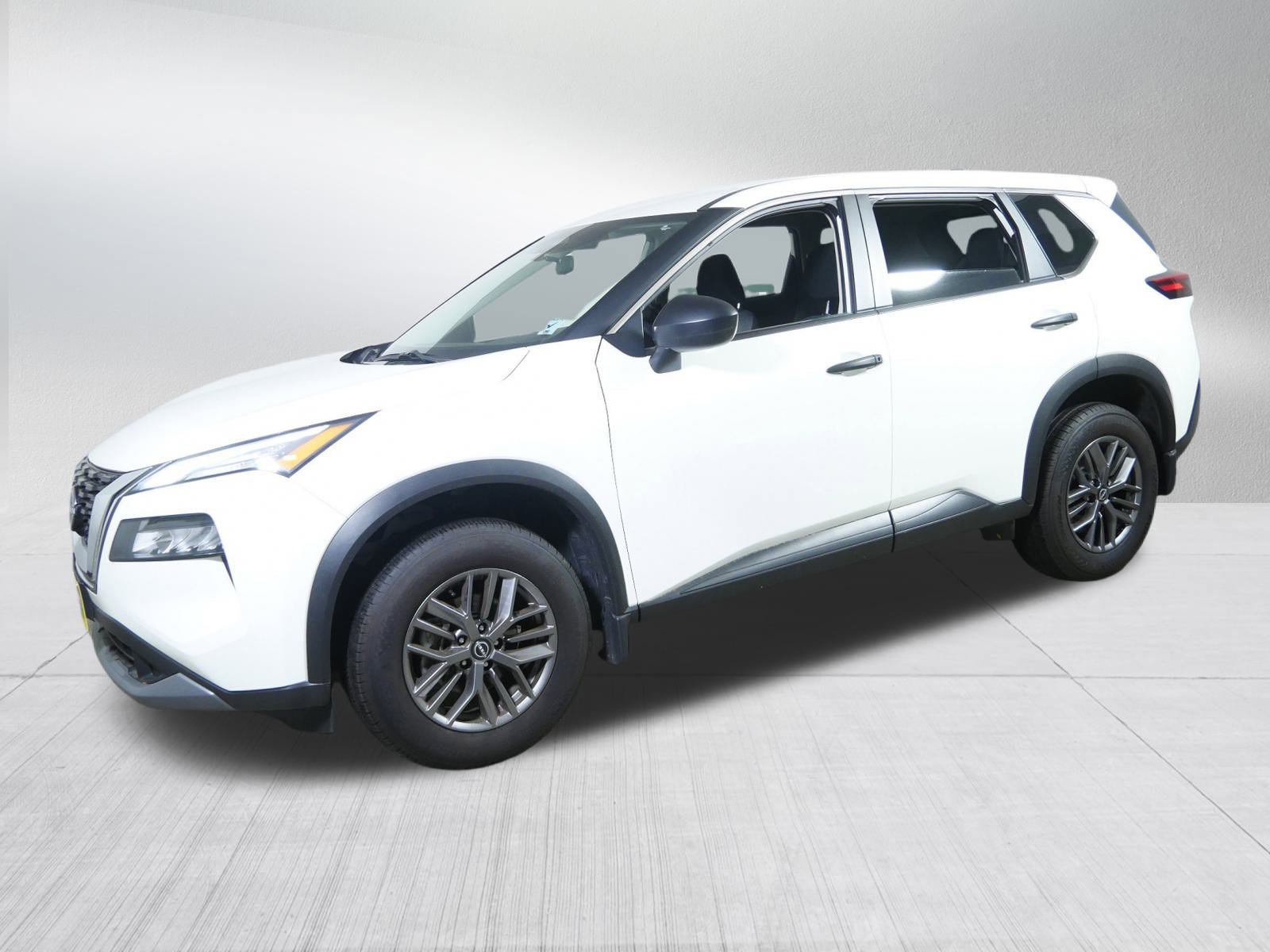 2022 Nissan Rogue S photo 3