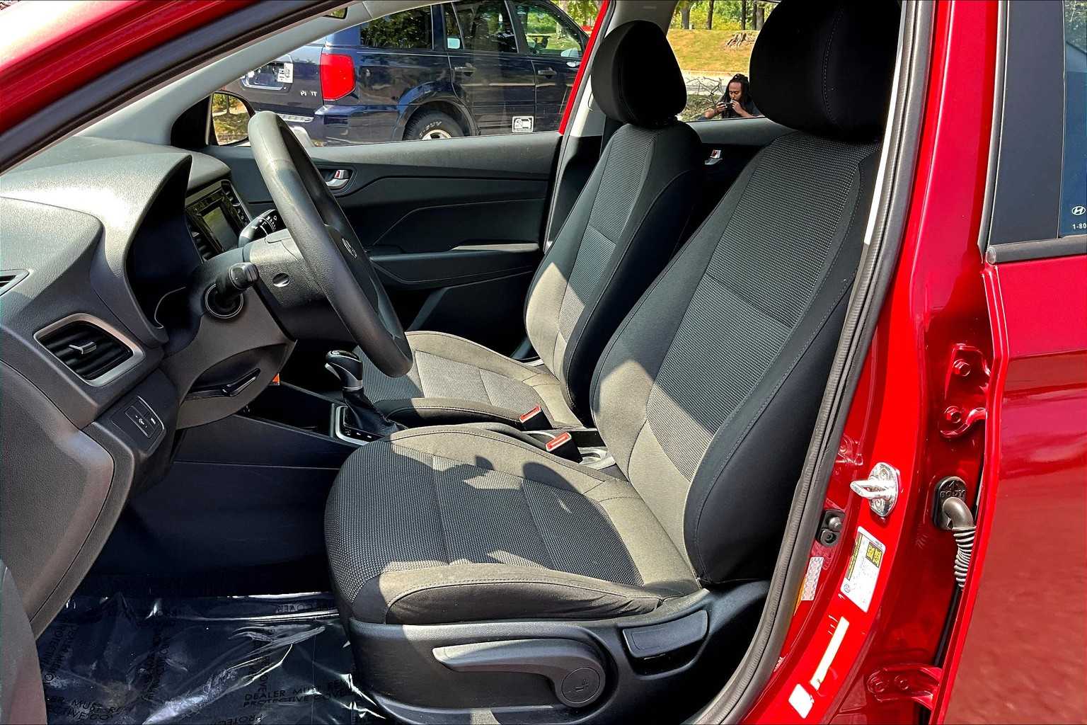2020 Hyundai Accent SE photo 7