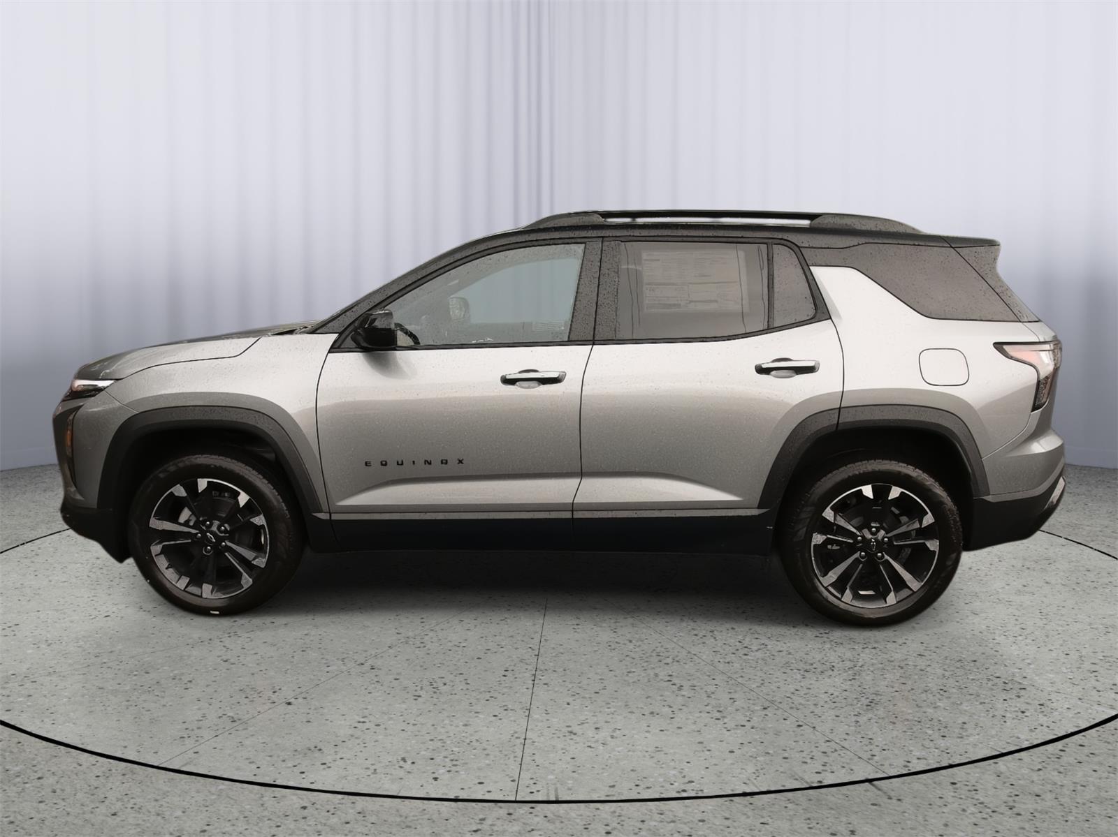 2026 Chevrolet Equinox RS photo 2